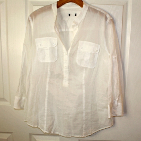 White top - Picture 1 of 5